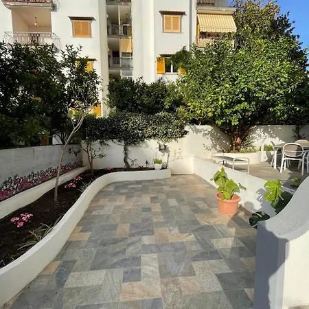 Sweetness & Pool Sorrento