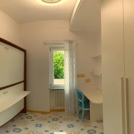 Sweetness & Pool * Sorrento